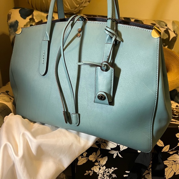 Coach Cooper Carryall Pewter/Marine New Without Tags smoke free environment - Picture 12 of 13